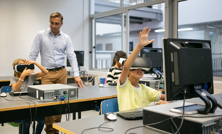 Optimizing Learning: Best Practices for AI-Infused Classrooms