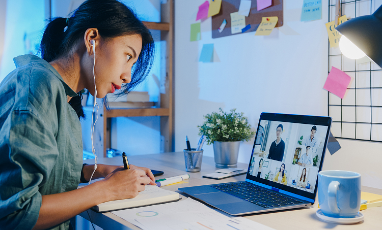 Engage, Motivate, Succeed: Online Learning Strategies That Work