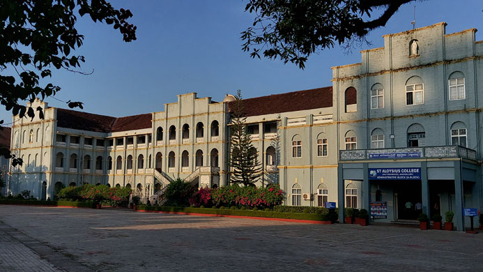 St Aloysius Earns DASCA Accreditation for Data Science & AI